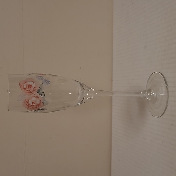 Set of 4 Handpainted Floral Crystal Wine Glasses - Picture 4 of 16